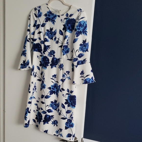 Dresses & Skirts - Hobbs London Blue Floral Dress